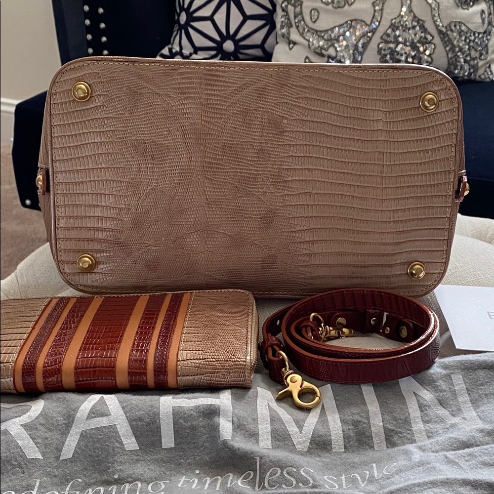 SOLD!✨SALE✨NEW✨BRAHMIN SET✨VIVIAN RARE TRI-LEATHER BAG & MATCHING BRAHMIN WALLET - Picture 13 of 16